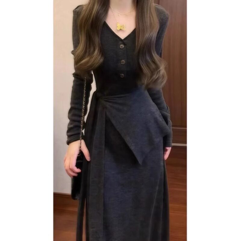 黑色V领长袖打底针织连衣裙女秋春夏配大衣的裙子修身内搭长裙
