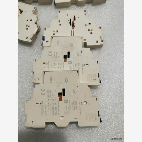 GVAD1010  马达断路器侧辅助