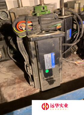 Q2AA08075DXS2E 电机750W  8