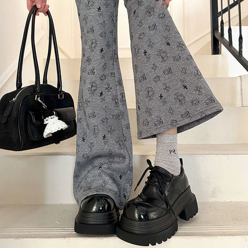 小个子9CM厚底增高鞋女三层底大头皮鞋2025春季新款黑色厚底鞋