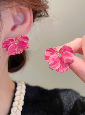 闪钻红色花朵耳钉女高级感