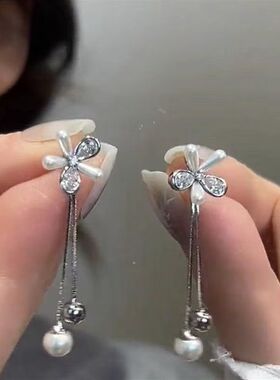 银色珍珠花朵流苏耳钉