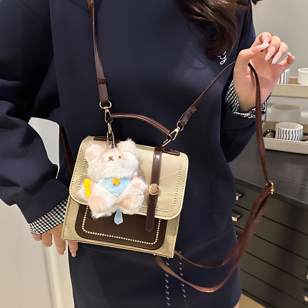 高级感包包女士2026新款超火轻奢小众双肩包百搭日常通勤小型背包