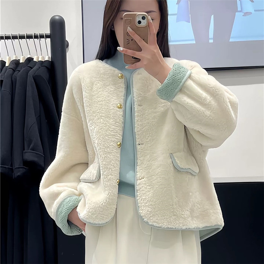 小香风撞色皮毛一体仿羊羔毛外套