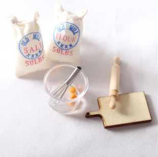 Dollhouse娃娃屋微缩厨房食玩 面粉盐袋打蛋器擀面杖模型拍摄道具