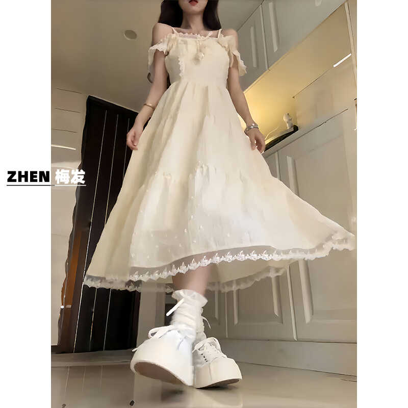 温柔风吊带洋装女夏法式