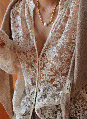 A'1st编辑店 塞纳午后氛围感重工刺绣立体蕾丝衬衫叠穿打底蕾丝衫