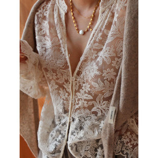 叠穿打底蕾丝衫 塞纳午后氛围感重工刺绣立体蕾丝衬衫 1st编辑店