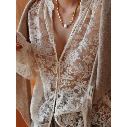 重工刺绣立体蕾丝衬衫叠穿打底衫