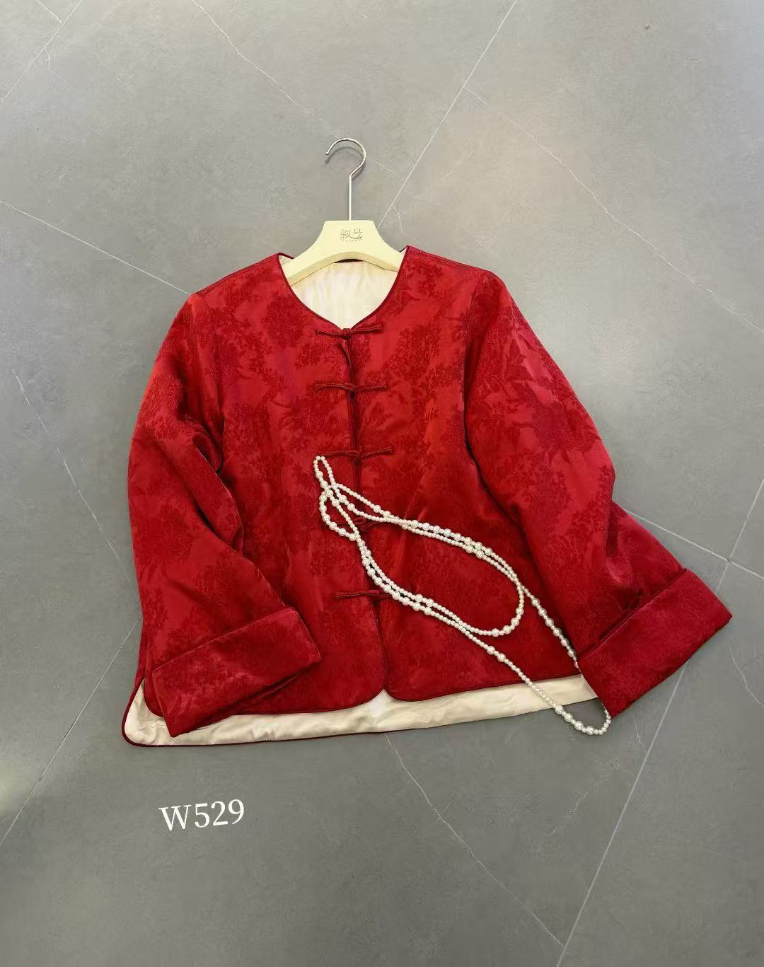 2025年早秋新款宋锦新中式国风唐装盘扣上衣红色提花加棉外套