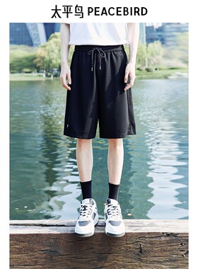 太平鸟男装25夏季新款针织提花时尚休闲裤新短裤B2GNE2459