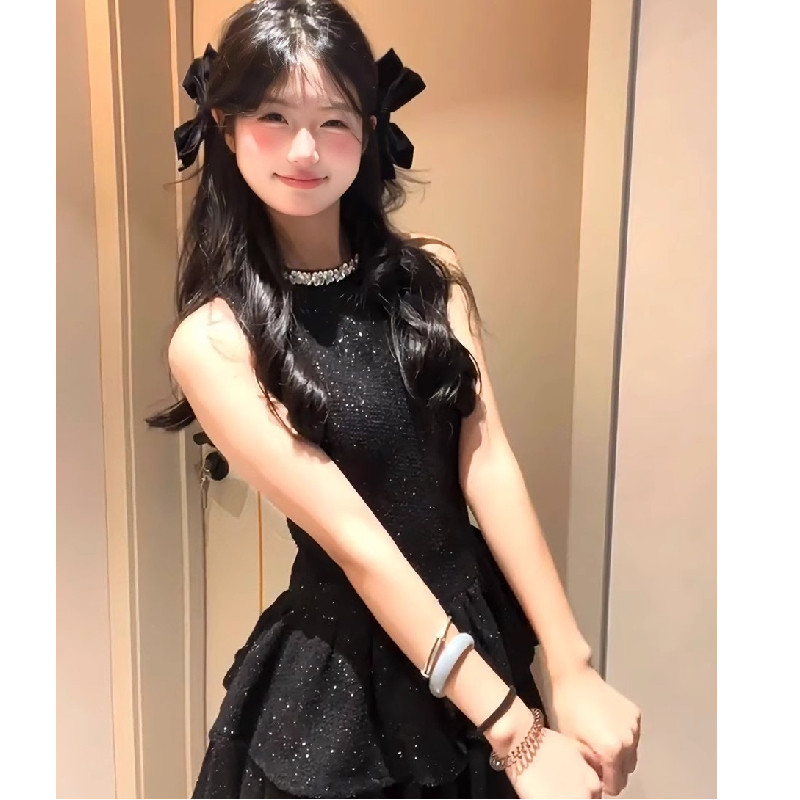 法式富家千金挂脖连衣裙女夏季甜辣妹赫本公主蛋糕裙收腰蓬蓬裙子