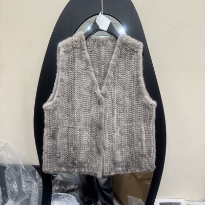 V领水貂皮草马甲无袖单排扣