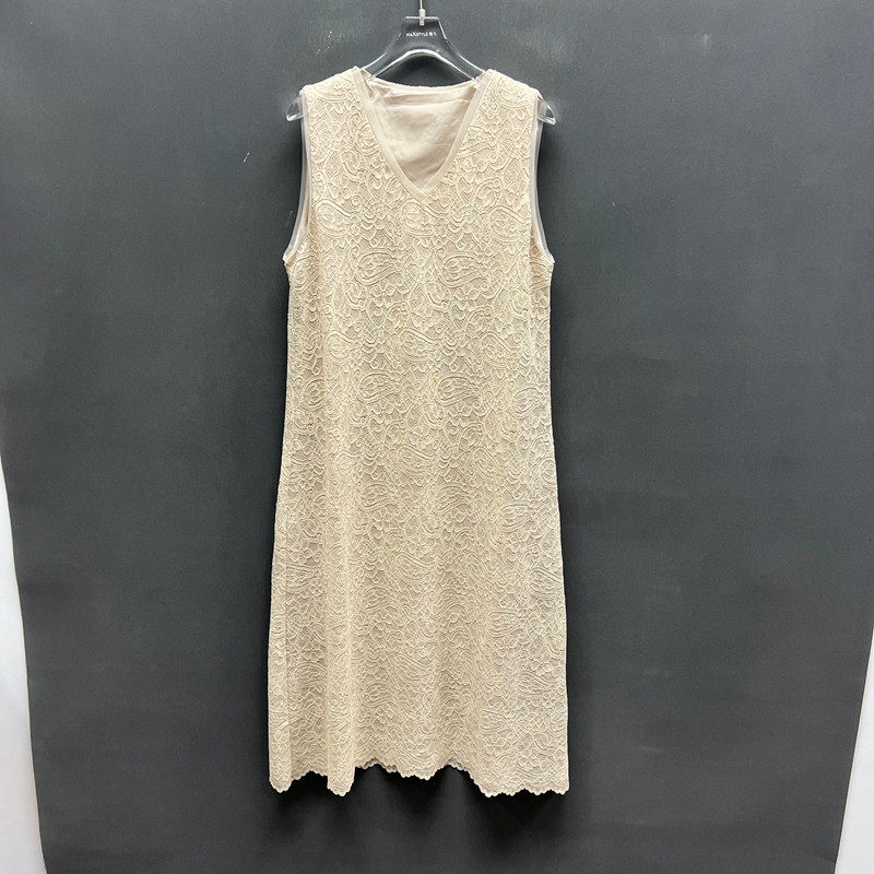 欧洲站2026早夏新款时尚V领蕾丝镂空修身无袖连衣裙女款欧货1050