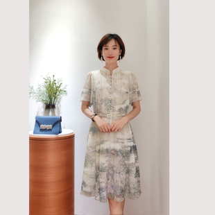 特莱维格娜丝 26春夏 短袖气质刺绣新中式连衣裙2423