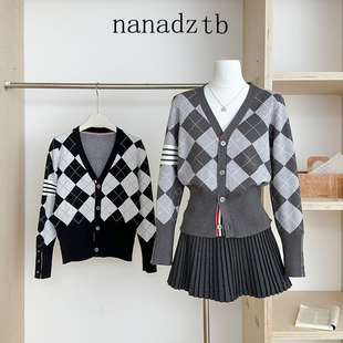 秋冬款经典复古菱格TB四杠修身显瘦针织开衫女外穿V领毛衣小外套