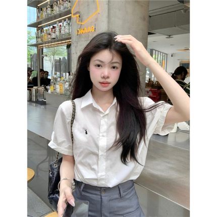 白色衬衫女夏季设计感小众小个子休闲职业短袖衬衣刺绣polo领上衣