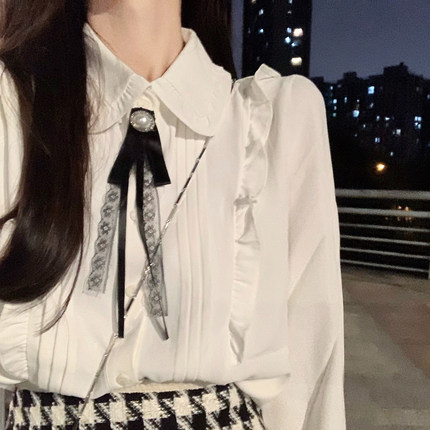法式甜美娃娃领白色衬衫女秋冬打底别致设计感小众高级感独特上衣