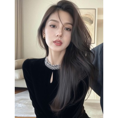 黑色丝绒上衣2025冬季轻奢高级感绝美巨好看赫本风法式内搭衬衫女