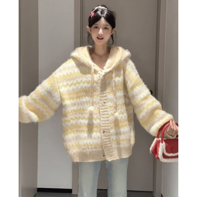 黄色拼连帽毛衣外套女2025