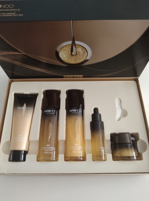 韩后鱼子酱金茶版紧致水乳面霜套装裸妆补水保湿