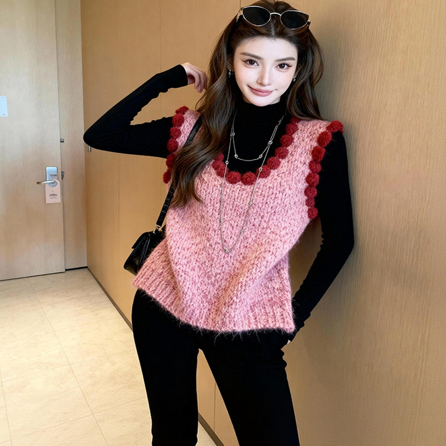 马甲2025新款今年流行爆款超好看时髦洋气小香风减龄粉色针织背心,女装/女士精品,大码内搭,淘宝优惠券,粉丝福利购,淘宝优惠卷