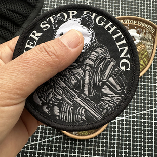 织唛熊猫黑白魔术贴永不停止战斗户外衣士气章军迷战术背包贴