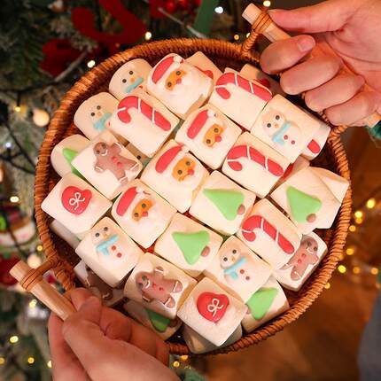Christmas candy, marshmallows, gummies 圣诞节糖果棉花糖软糖