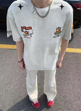 美式复古字母刺绣徽章短袖T恤男夏季潮牌宽松小众vib圆领情侣上衣