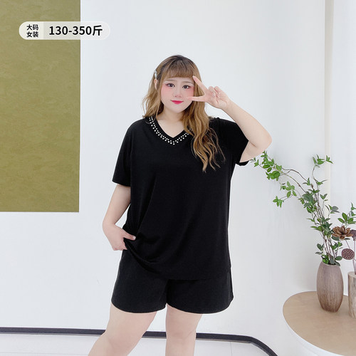 小个子宽松遮肉重工钉珠钻T恤衫