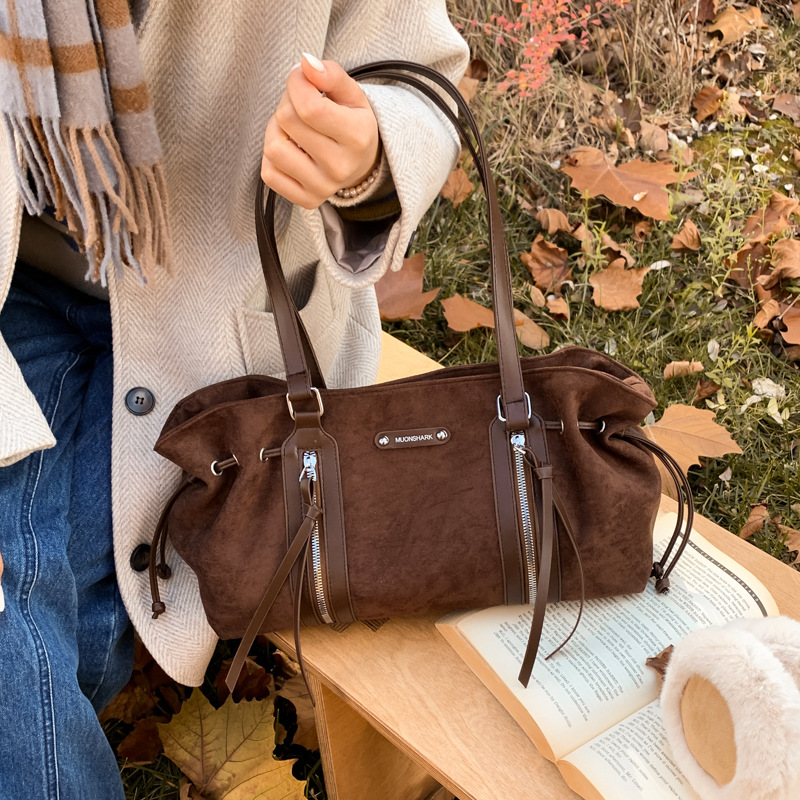 复古麂皮绒腋下大包女2025