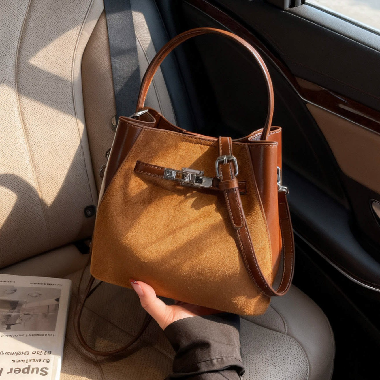 小众时尚手提水桶包女2025