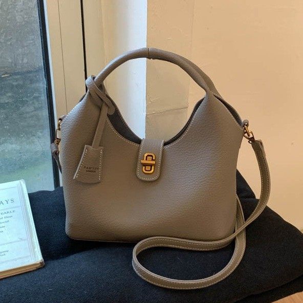 高级感复古小包包女2026新款时尚百搭斜挎包精致超火手提包水桶包,箱包皮具/热销女包/男包,单肩包,淘宝优惠券,粉丝福利购,淘宝优惠卷