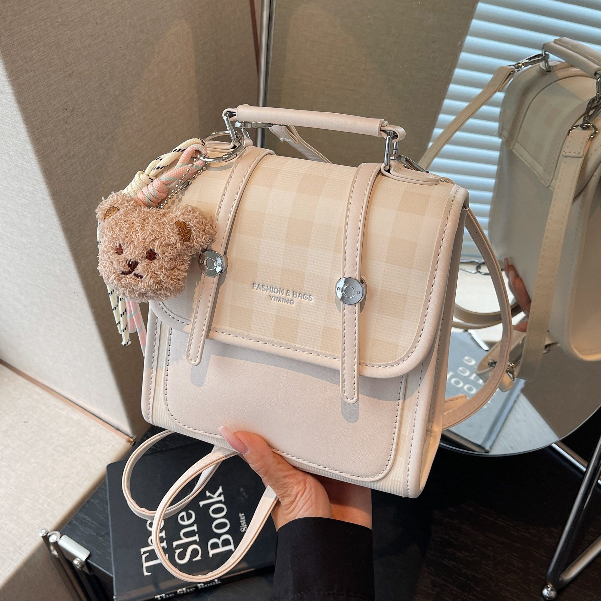 高级感洋气手提包包女式2026新款春夏季简约双肩包外出休闲小背包,箱包皮具/热销女包/男包,单肩包,淘宝优惠券,粉丝福利购,淘宝优惠卷