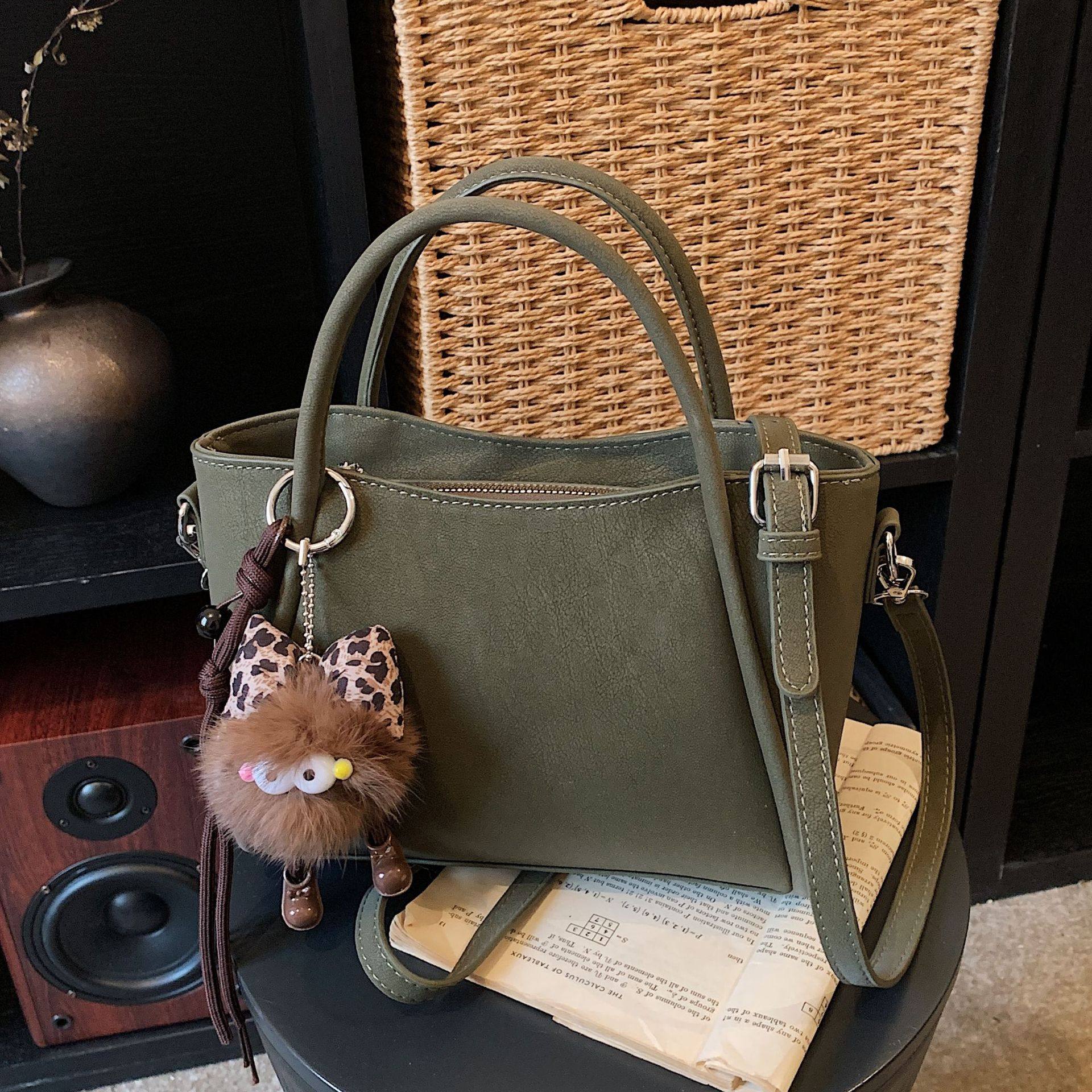 高级感百搭水桶包包女2026新款时尚手提菜篮子包高级感单肩斜挎包,箱包皮具/热销女包/男包,单肩包,淘宝优惠券,粉丝福利购,淘宝优惠卷