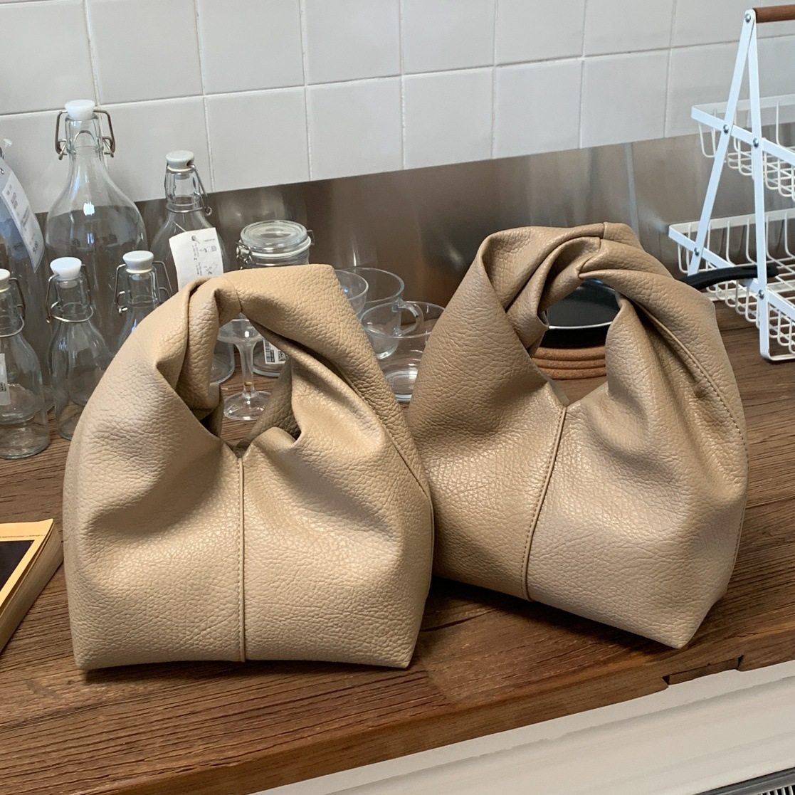 小众设计褶皱手拎包女包2026新款大容量通勤单肩腋下包韩版水桶包,箱包皮具/热销女包/男包,腋下包,淘宝优惠券,粉丝福利购,淘宝优惠卷