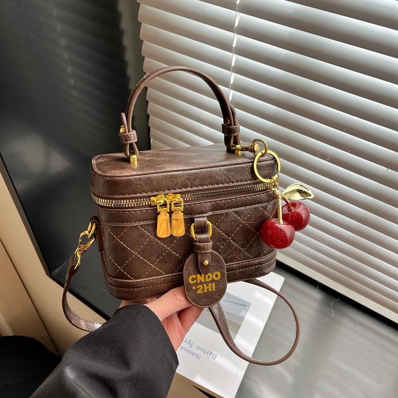 高级感手提盒子包女2025冬