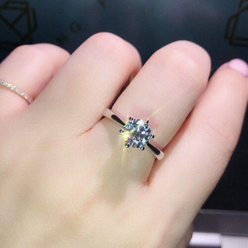 18K白金色莫桑戒指女ins经典六爪设计开口钻戒求婚结婚送女友