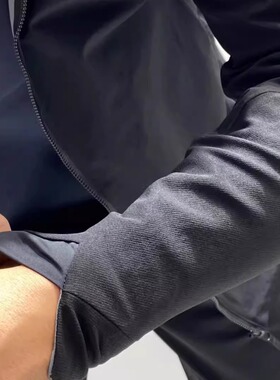 全压胶 户外防水防风机能男士商务休闲连帽夹克软壳冲锋衣外套