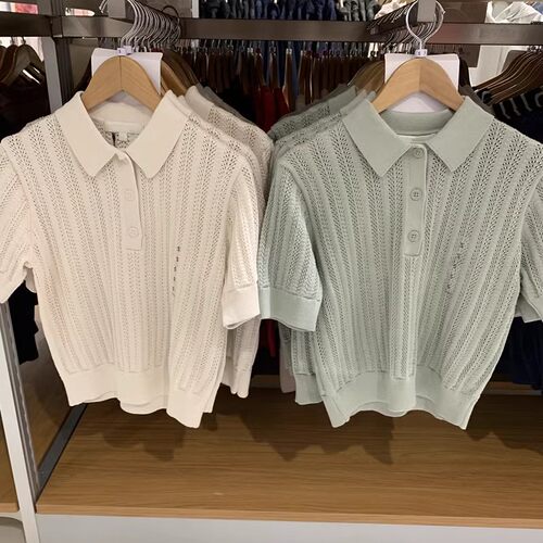 试衣间女装棉质POLO领针织衫