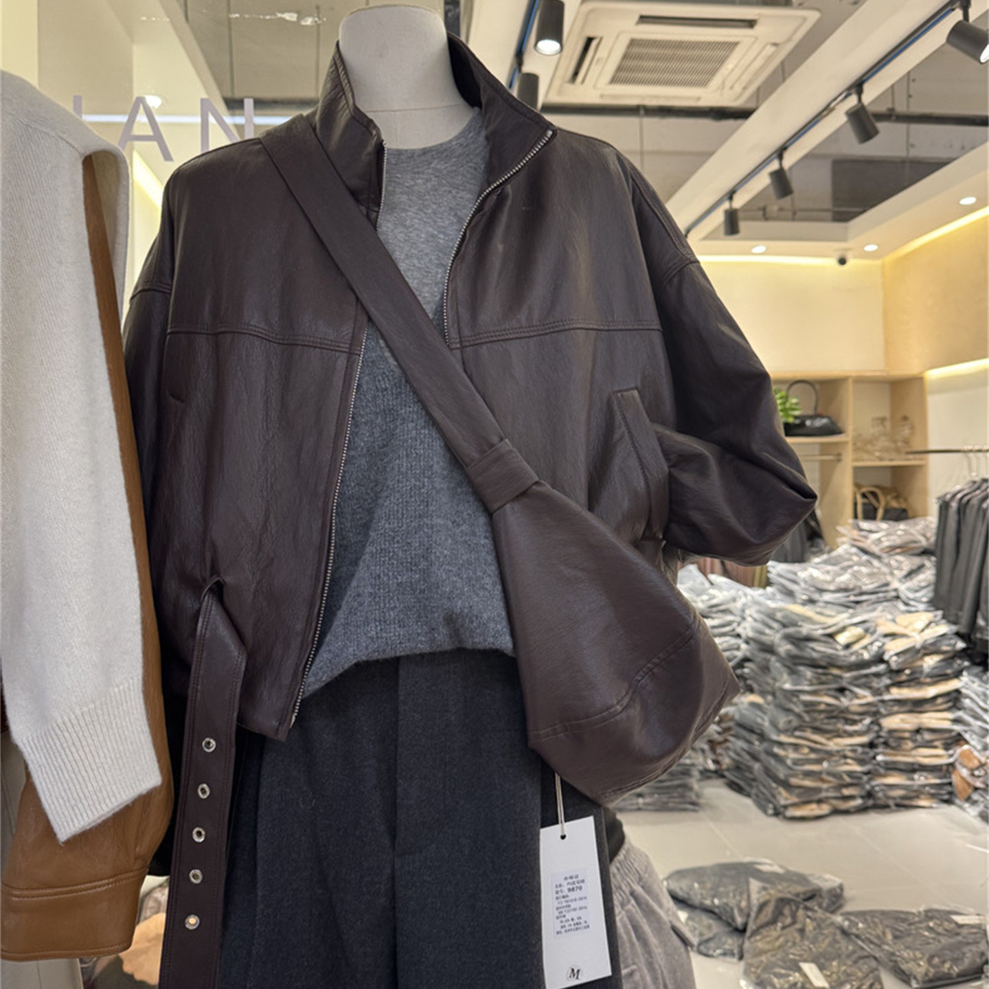 2025冬新款女韩版时尚气质百搭显瘦皮衣羽绒外套宽松休闲上衣9870,女装/女士精品,皮衣,淘宝优惠券,粉丝福利购,淘宝优惠卷