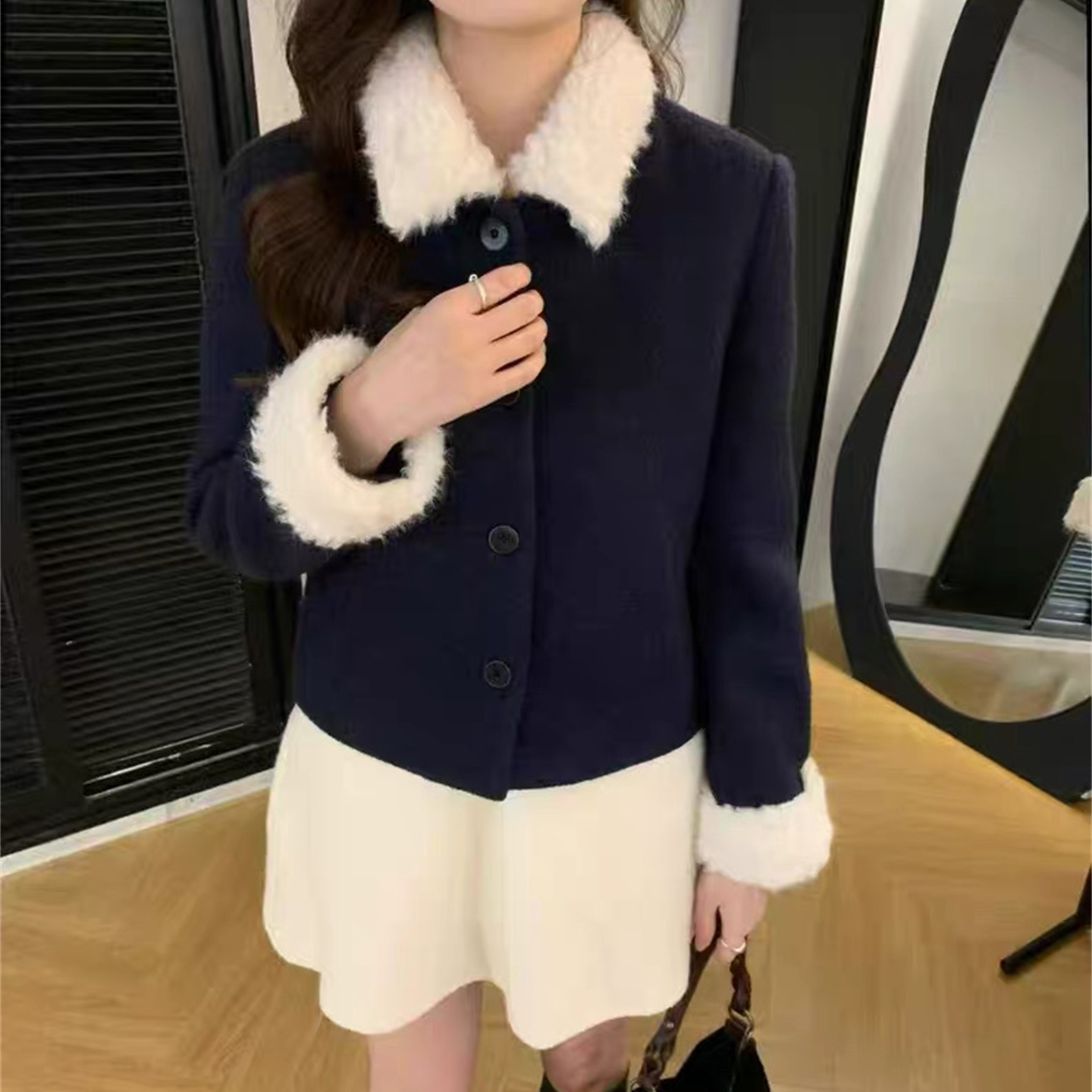 IMIZ2025冬季新款韩版小香风毛毛领子羽绒服女短款加厚保暖外套潮