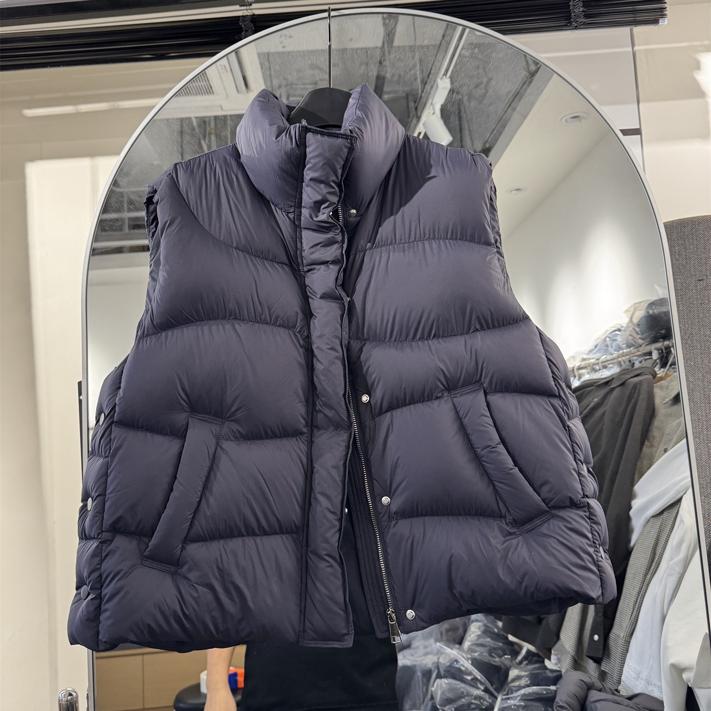 90白鸭绒马甲女立领背心外套6806