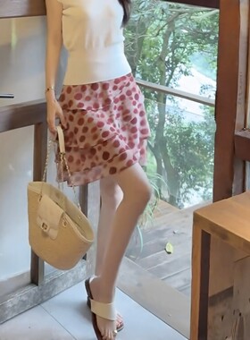 2026夏季半身裙女高腰A字短裙修身显瘦气质通勤多层波点红色短裙