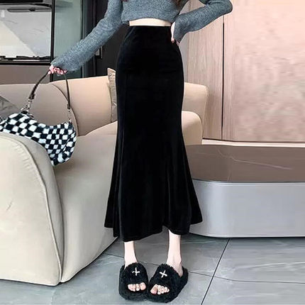 秋冬半身裙女2025新款小个子裙子高腰显瘦丝绒半裙修身包臀鱼尾裙