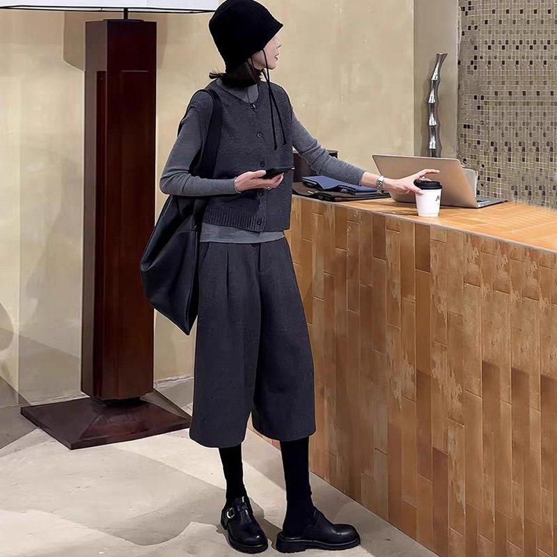 深灰色羊毛呢休闲七分裤2025秋冬新款高腰显瘦时尚通勤压褶阔腿裤,女装/女士精品,大码裤装,淘宝优惠券,粉丝福利购,淘宝优惠卷