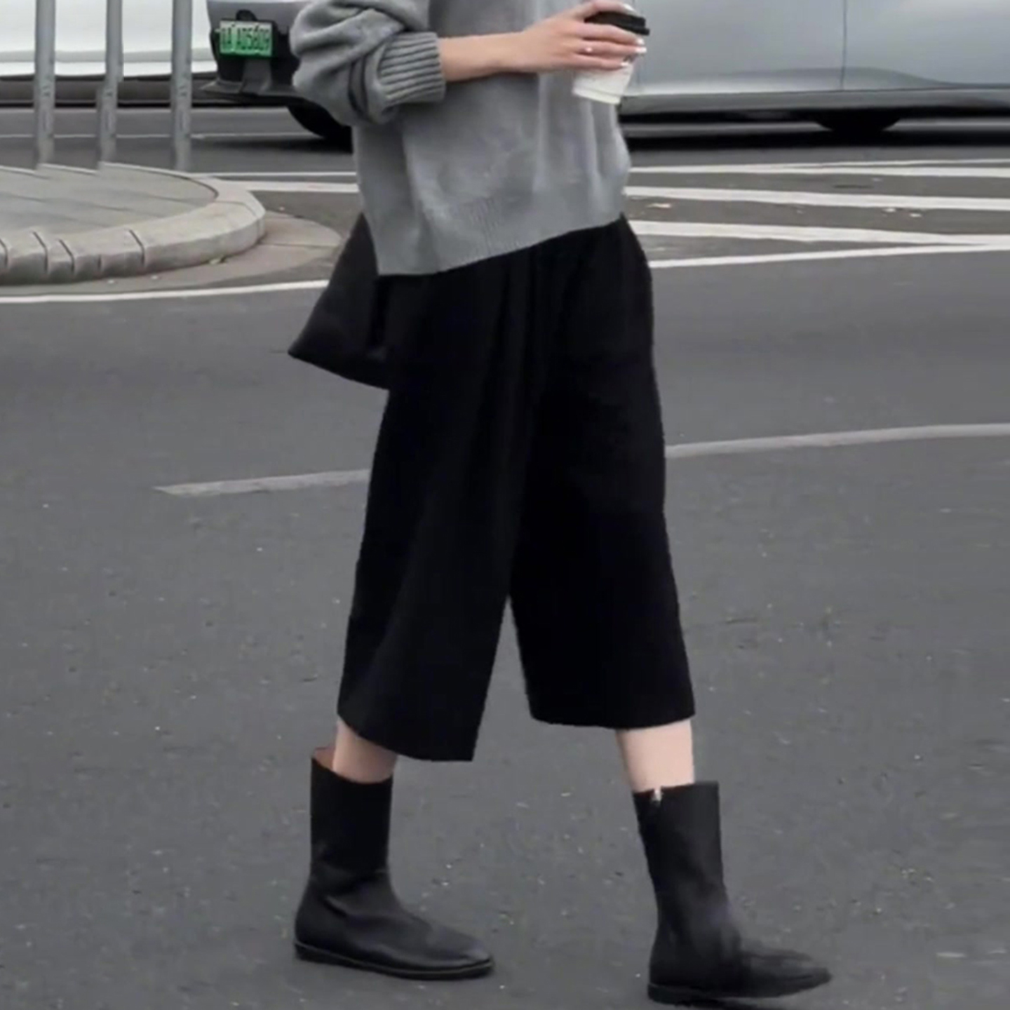 日系小众黑色七分西装裤女秋季2025新款高腰垂感百搭休闲阔腿裤子