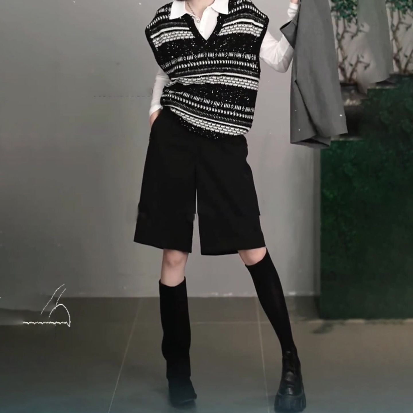 高级感黑色休闲五分裤女2025秋季流行新款高腰简约宽松百搭阔腿裤