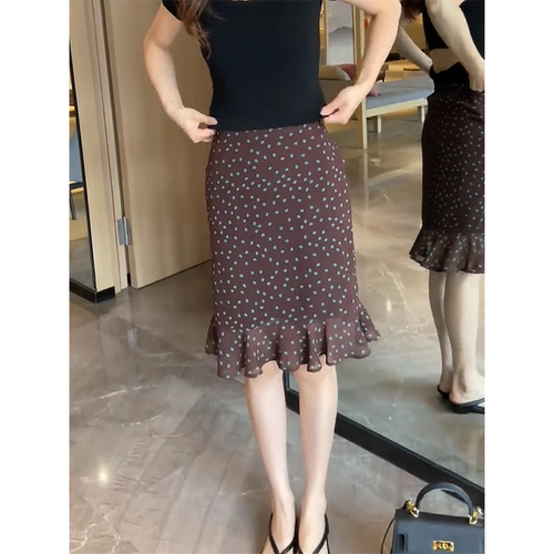 2025年夏季新款复古波点修身包臀裙女高腰薄款木耳边棕色中长裙子