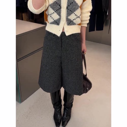 毛呢中裤女秋季2025新款慵懒风高腰显瘦时尚小众宽松阔腿六分裤子